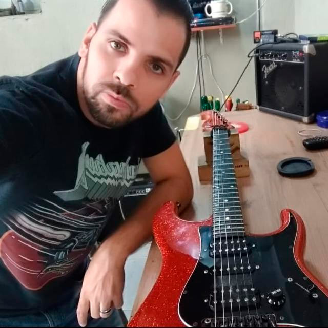 Daniel Caçoilo1