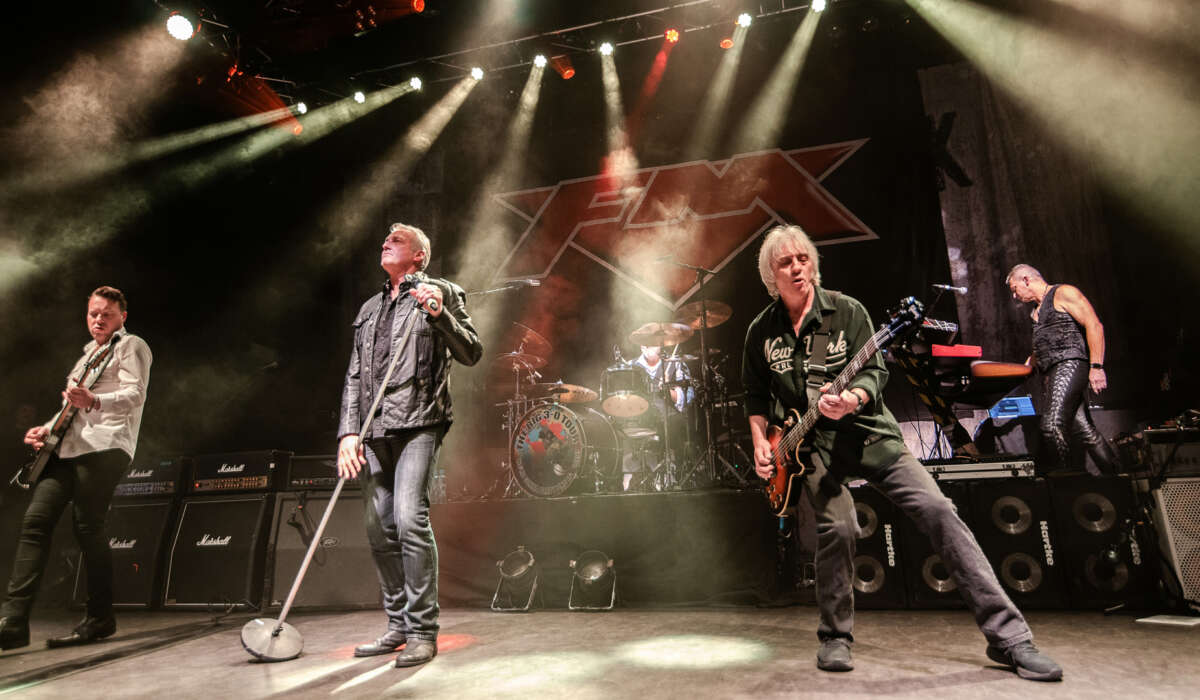 Fm Ft Adrian Hextall