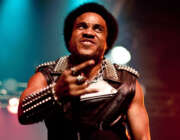 5 to Rock: Katon W. De Pena reflete sobre sua trajetória no Hirax Katon Hirax Ft Guilherme Nozawa