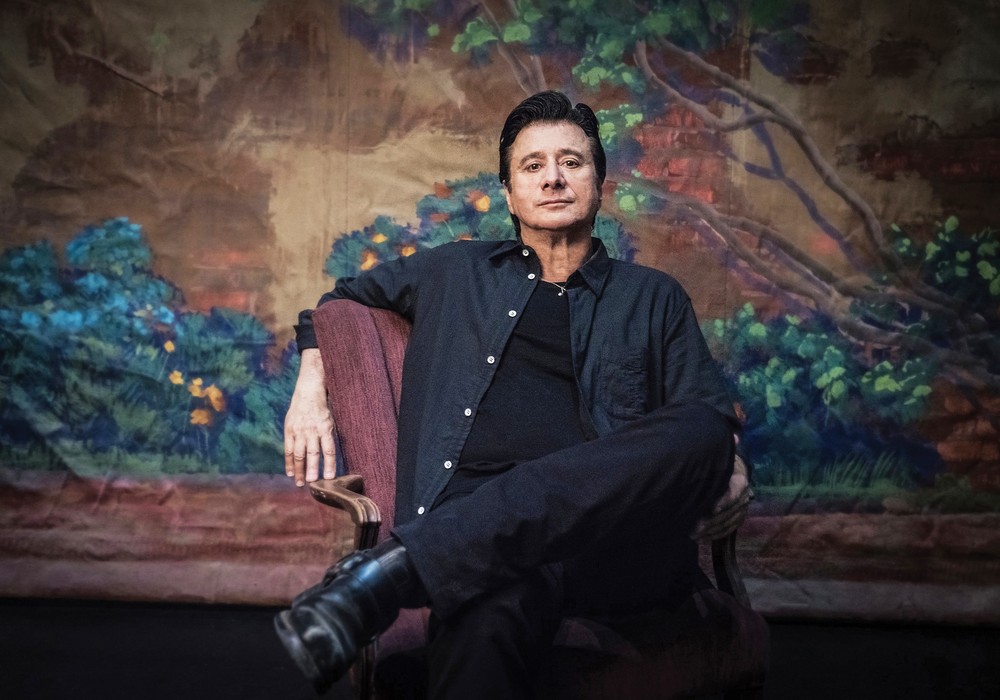 Steveperry 01 Display Horizontal