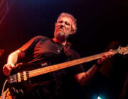 Alberto Rigoni lança Dystopia, álbum que coloca o baixo no centro de uma obra marcada por atmosfera, melodia e identidade Albertorigoni1