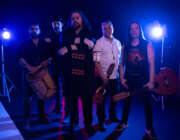 Tierramystica lança videoclipe de “Bedtime Stories” e amplia universo de “Trinity” com narrativa lúdica e homenagem às mães Tierramystica1