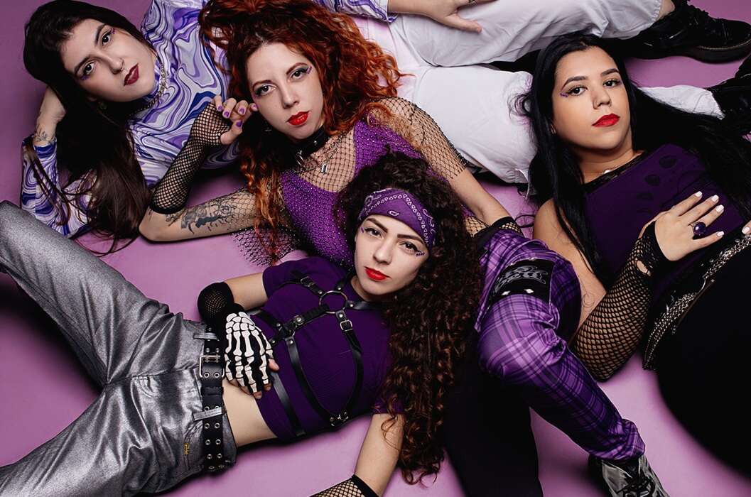 Violett Foto Por Carlos Gandolfe