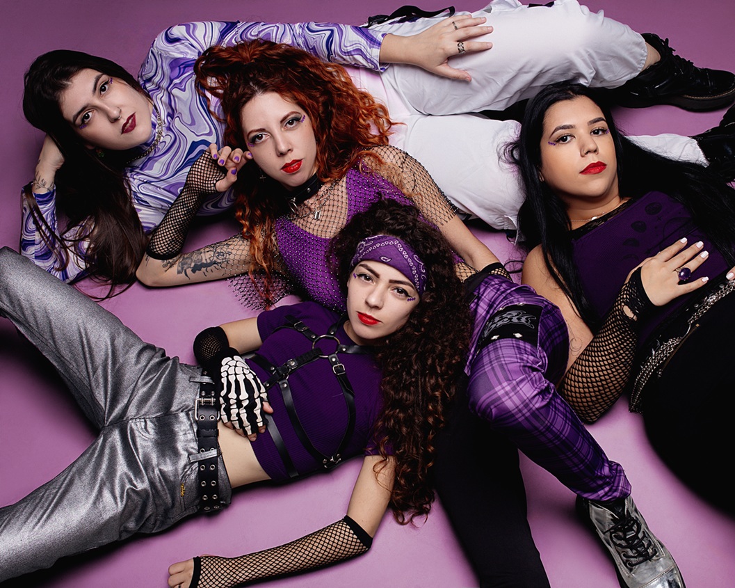 Violett Foto Por Carlos Gandolfe